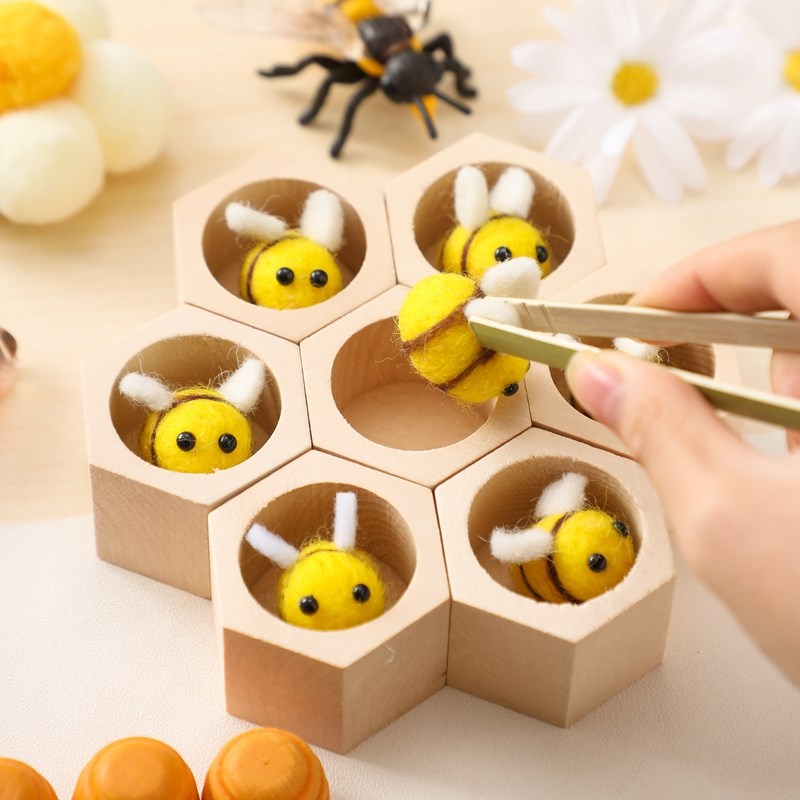 Sensory Bee Toys Newborn Fine  - огляд і ціна Montessori Shelf Toy